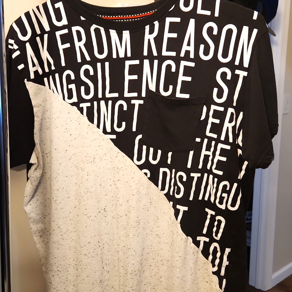 INSIDE MULTI DESIGN PRINTED TEE SIZE:L